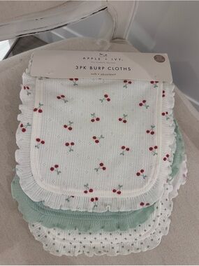 🤍 NWT Baby Girls' 3-Pack Cherry Ruffle Burp Cloths - White & Mint Pretty